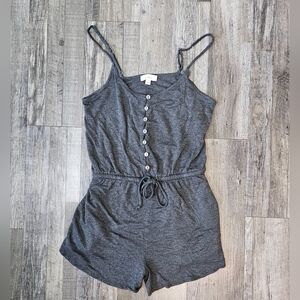 🩷💜Romper Grey shorts By Colsie Size XS💛🩷